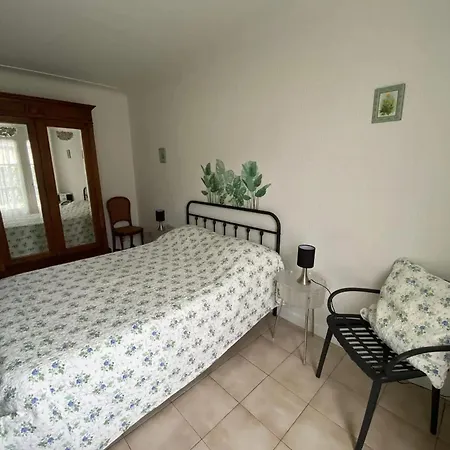 Maison Confortable Avec Piscine Pres De La Ville-dieu *