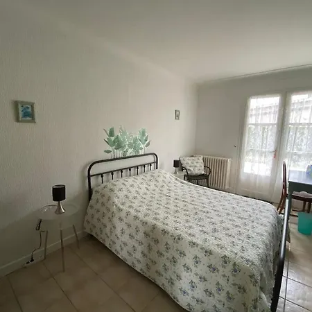 Ferienhaus Maison Confortable Avec Piscine Pres De La Ville-dieu La Ville-Dieu-du-Temple