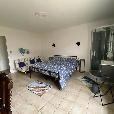 Maison Confortable Avec Piscine Pres De La Ville-dieu * La Ville-Dieu-du-Temple