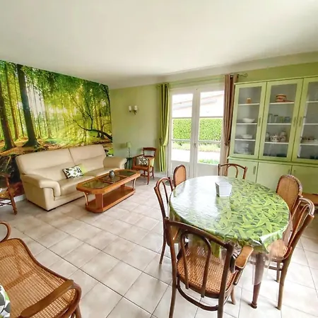 Ferienhaus Maison Confortable Avec Piscine Pres De La Ville-dieu La Ville-Dieu-du-Temple