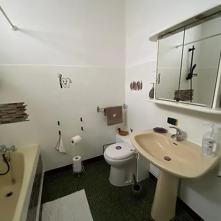 Maison Confortable Avec Piscine Pres De La Ville-dieu Holiday home *