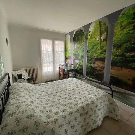 Maison Confortable Avec Piscine Pres De La Ville-dieu