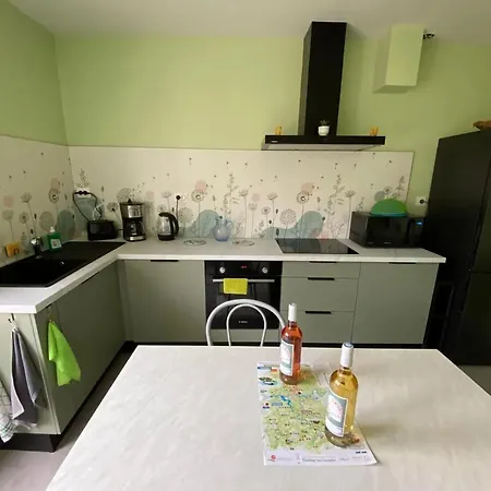 Maison Confortable Avec Piscine Pres De La Ville-dieu La Ville-Dieu-du-Temple