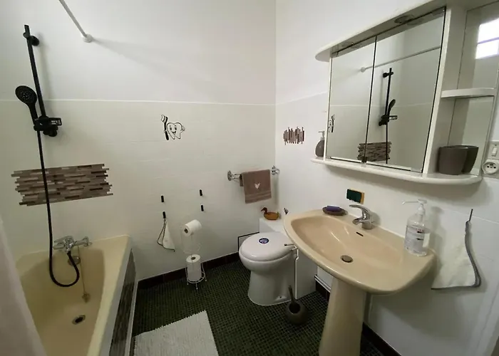 Maison Confortable Avec Piscine Pres De La Ville-dieu Σπίτι διακοπών *